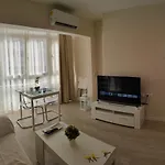 Coconut Design In The Heart Of Nogalera Center By Namaste Elite Apartamento *